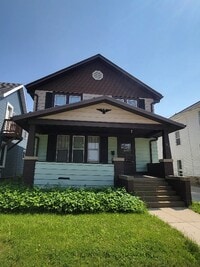 Building Photo - 123 E Mill St