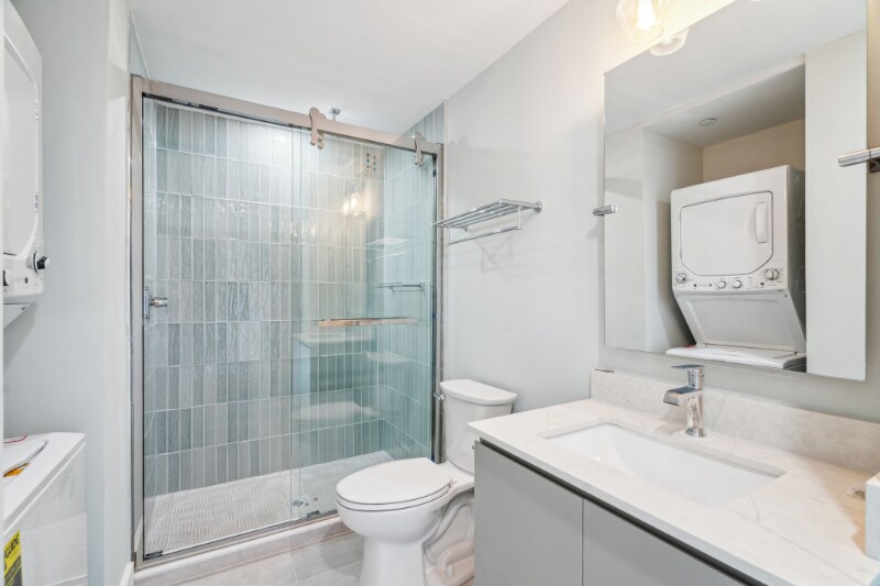 Building Photo - 3748 Lancaster Ave