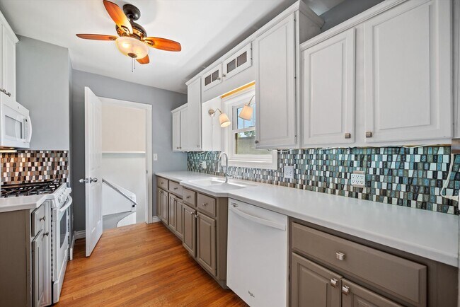 Building Photo - Historic Charm & Modern Comfort in Prime Platt Park Location