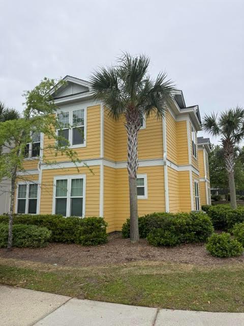 Building Photo - 1424 Rosewood Ln