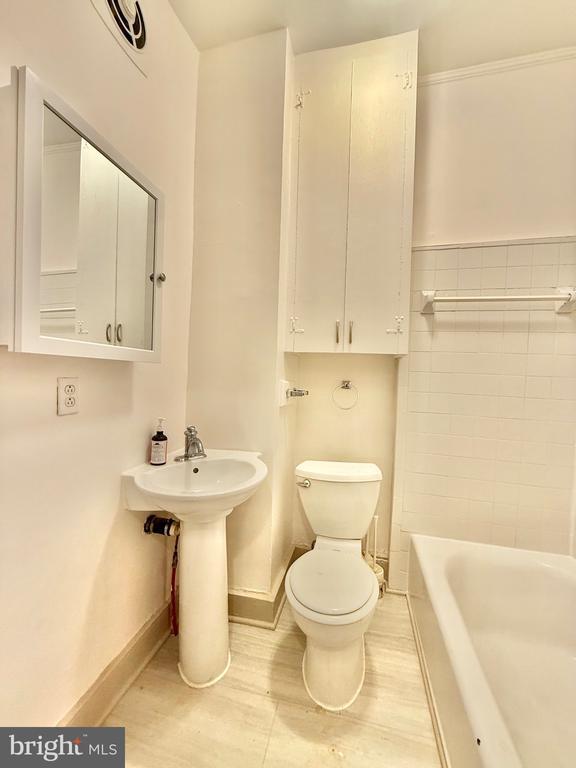 Building Photo - 119 Prince St