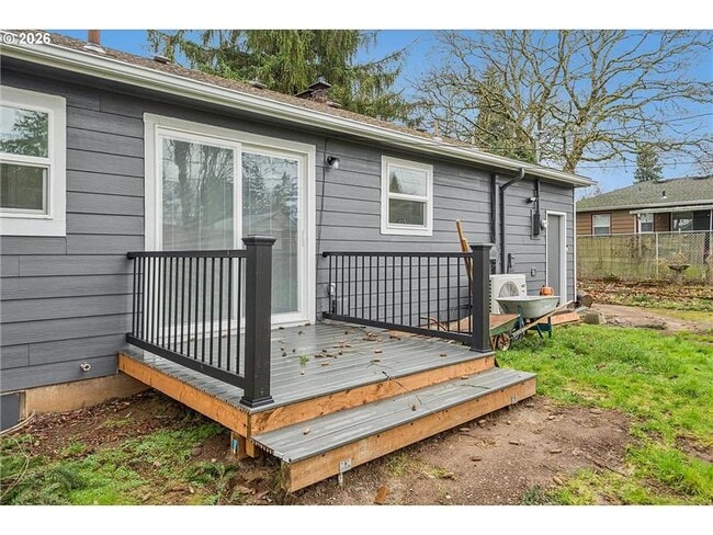 Building Photo - 108 SE 91st Ave