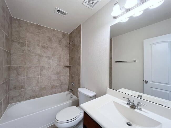 Building Photo - 14239 Oro Valley Dr