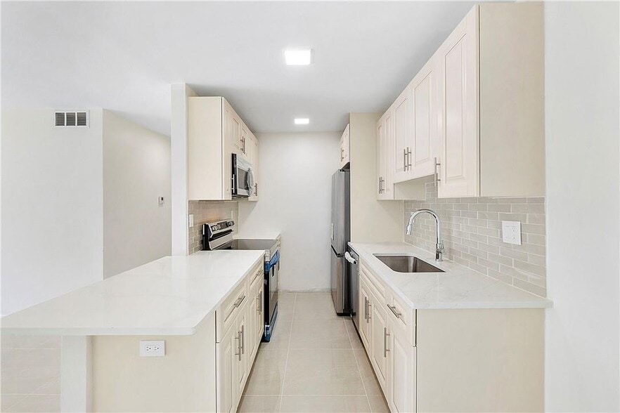 Primary Photo - 11605 NW 29th Ct