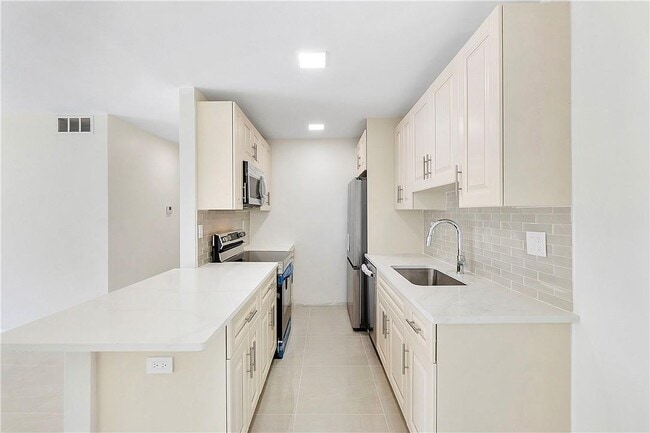 Building Photo - 11605 NW 29th Ct