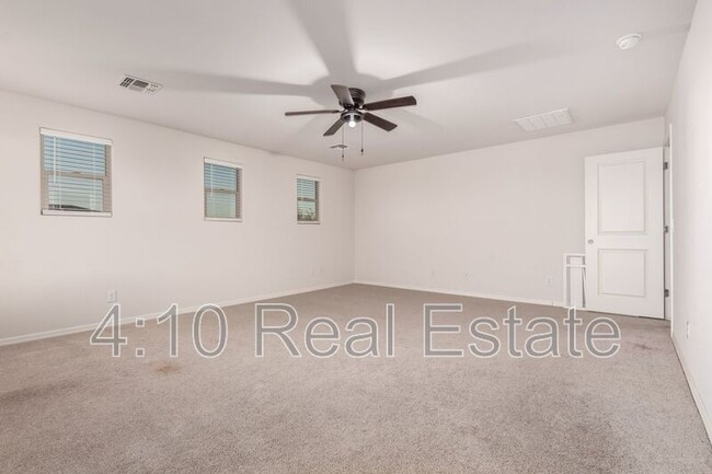 Building Photo - 142 W Impala Dr