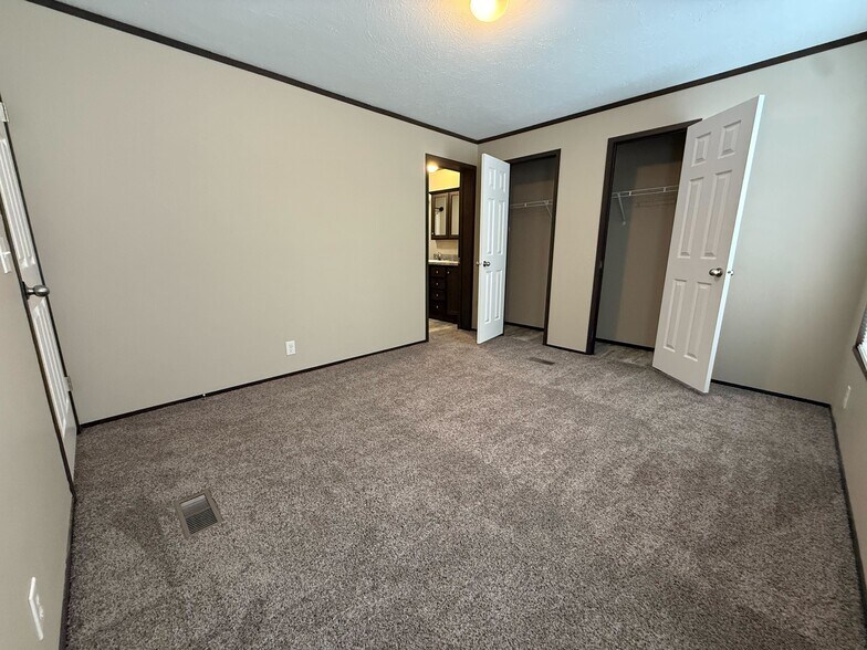 Building Photo - 11747 Cascade Cir