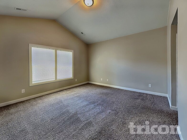 Building Photo - 5325 Montavia Ln