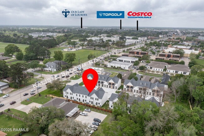 Building Photo - 1510 Kaliste Saloom Rd