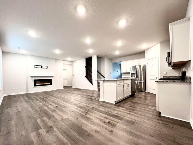 Building Photo - 473 Park Vista Dr