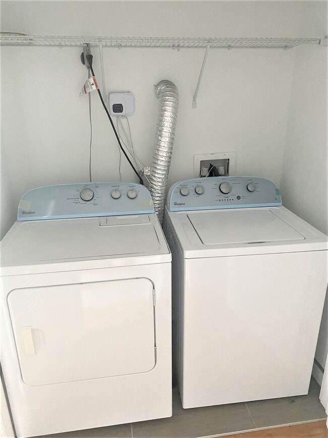 Building Photo - House for Rent in Fishtown