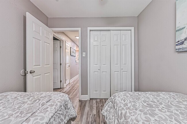 Building Photo - 2914 Avenue K Ave