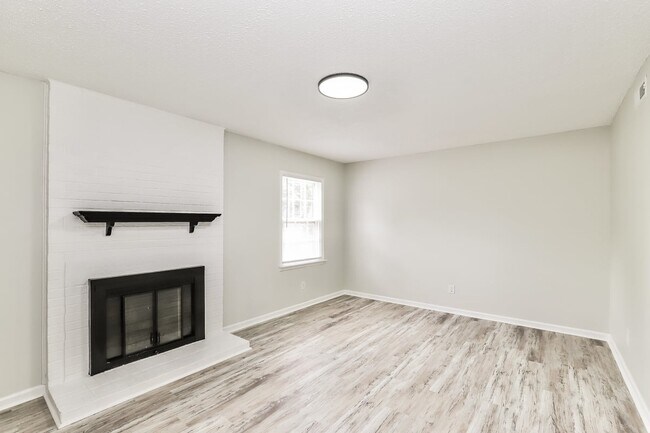 Building Photo - 5401 Bayberry Ln