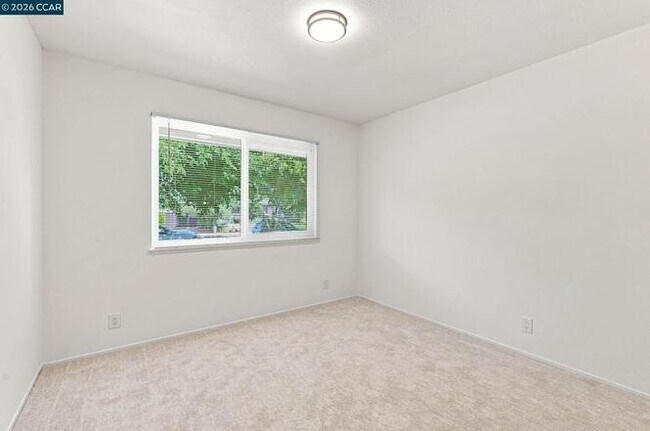 Building Photo - 4620 Regina Ln