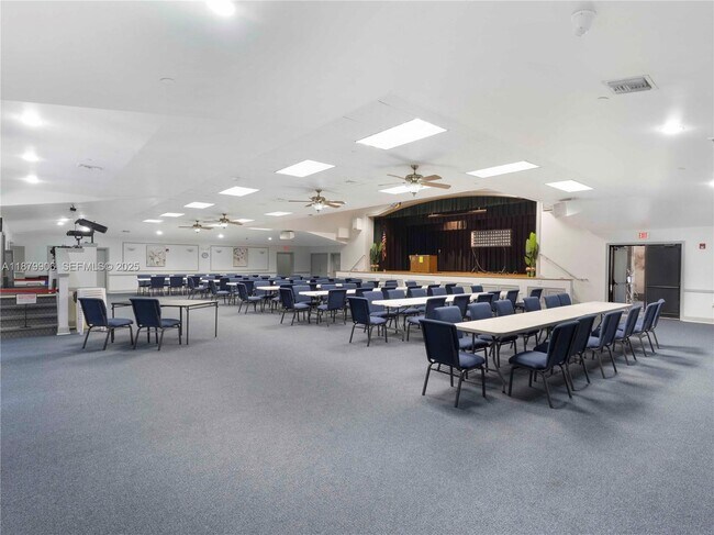 Building Photo - 2549 Egret Lake Dr