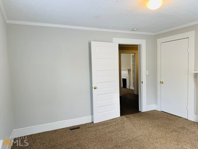 Building Photo - 513 Harwell Ave
