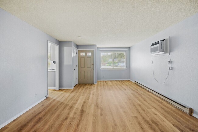 Building Photo - 3 Bedroom home near Boise River and Green ...