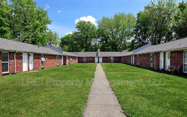 Primary Photo - 2327 Rodman St