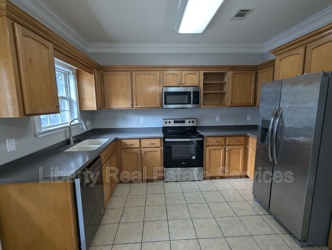 Building Photo - 407 Bradwell St