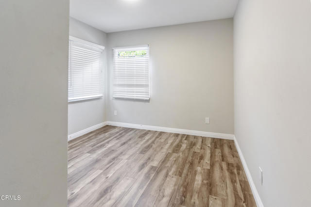 Building Photo - 744 Onarga Ave