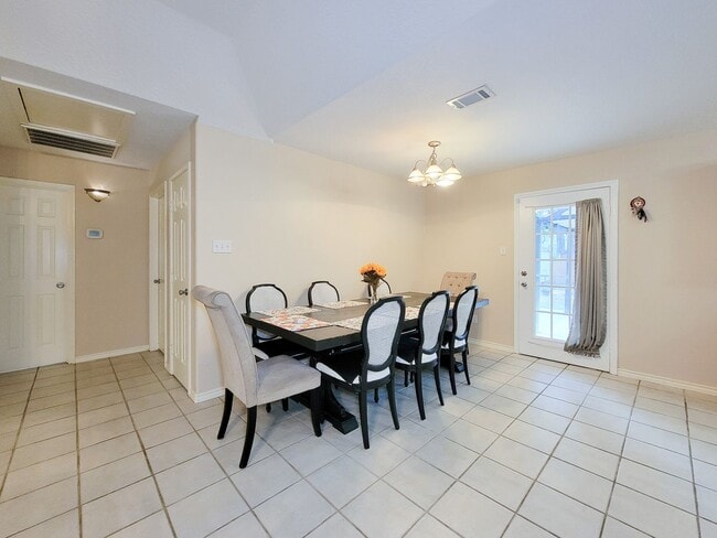 Building Photo - Welcome to your next home in the heart of Downtown Cleveland, Texas! This inviting 3-bedroom, 2-b...