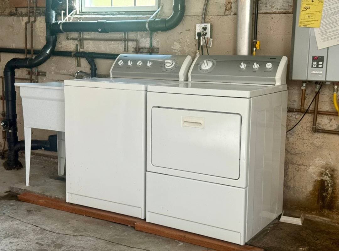Basement/Laundry - 2741 57th Ave SW