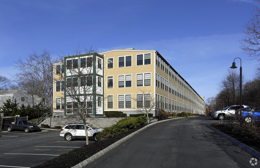 Primary Photo - Residences At Riverwalk