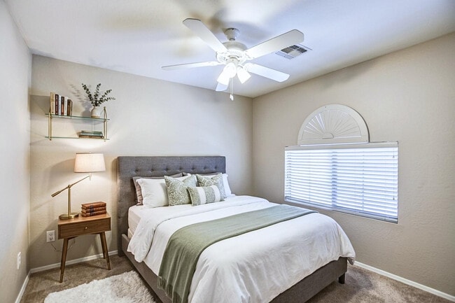 Building Photo - 24347 N Oasis Blvd