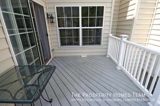 Building Photo - 9752 Evening Bird Ln