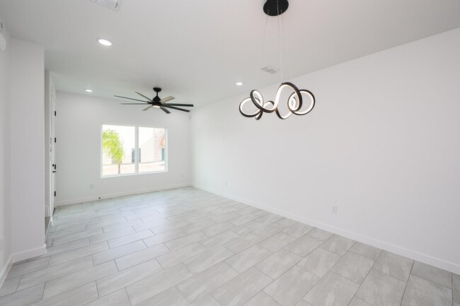 Building Photo - 8218 Casa Verde Rd