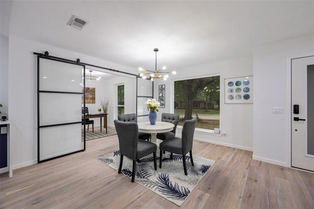 Building Photo - 2613 Pin Oak Ln