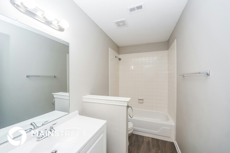 Building Photo - 5304 Shady Ridge Dr