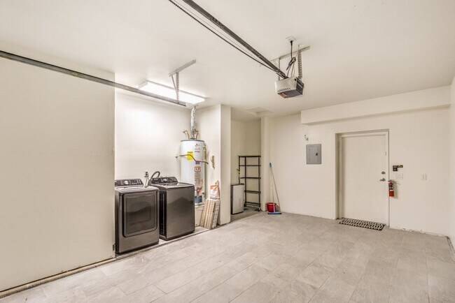 Building Photo - 5250 S Rainbow Blvd