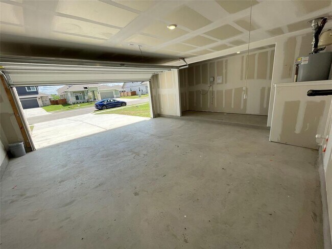 Building Photo - 337 Jeffers