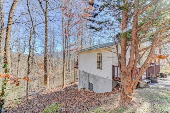 Building Photo - Westwood Duplex