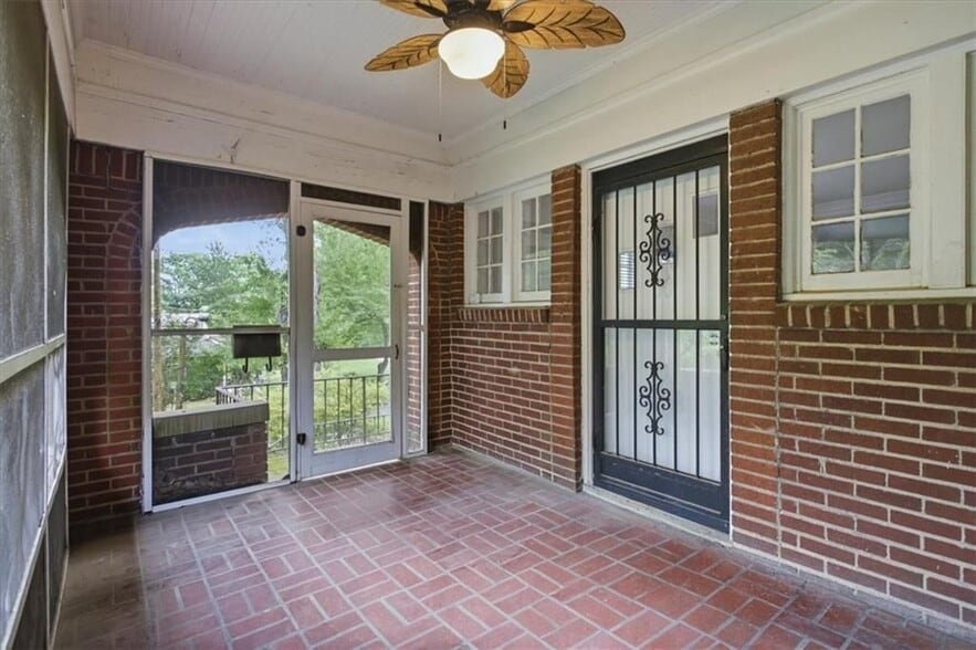 Building Photo - 1513 Melrose Dr SW