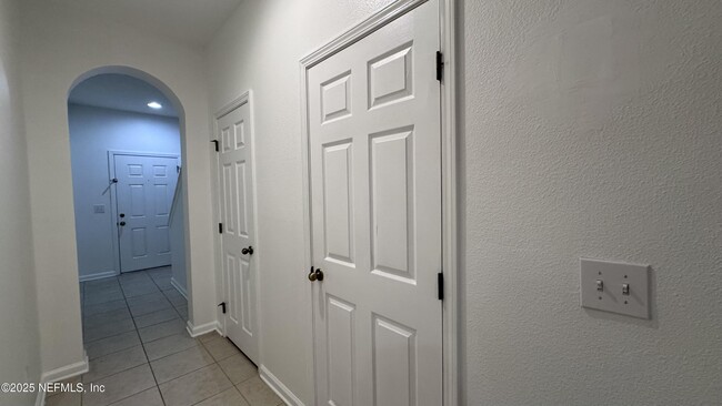 Building Photo - 13303 Solar Dr