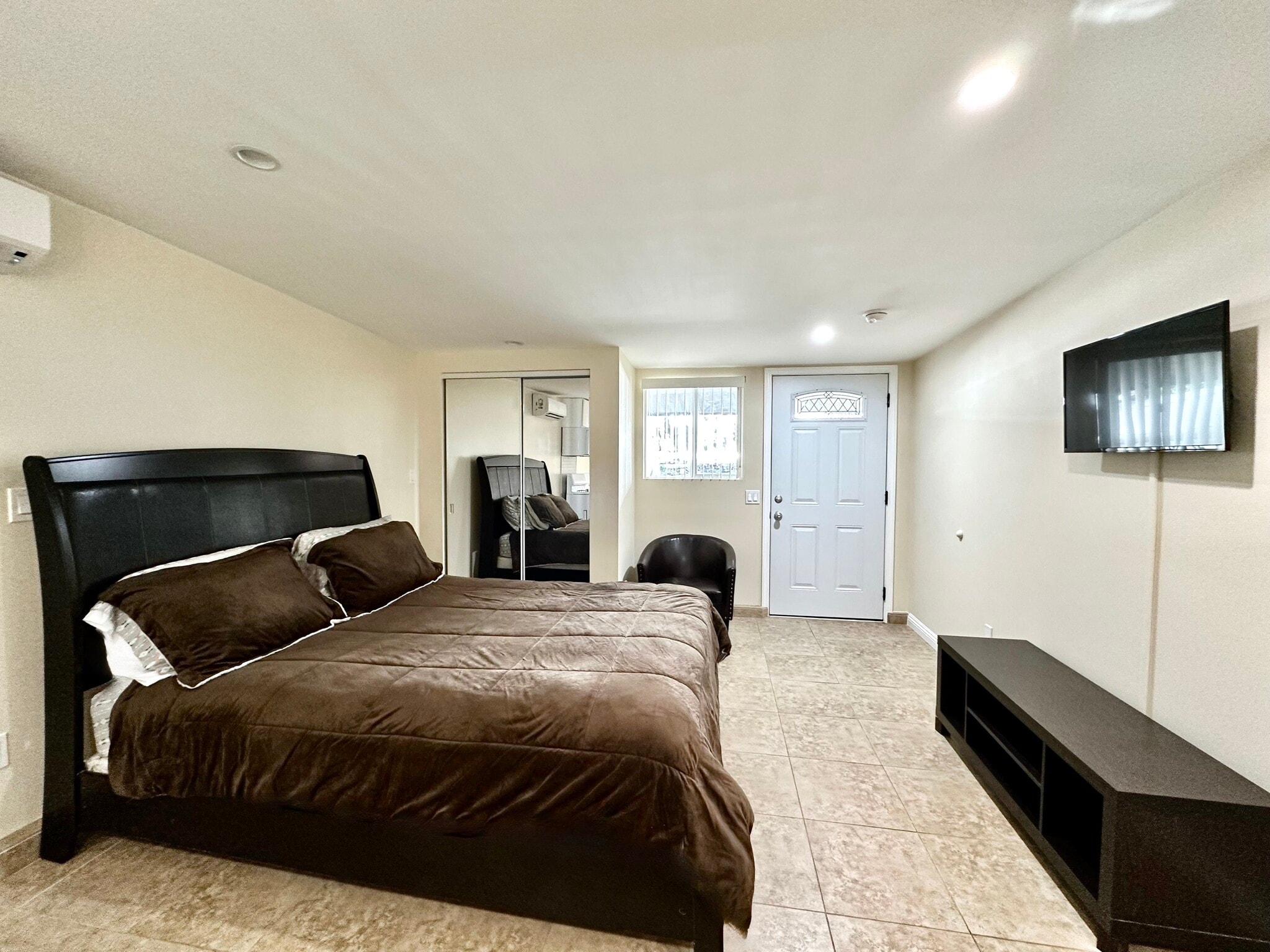 Building Photo - 20425 Aetna St