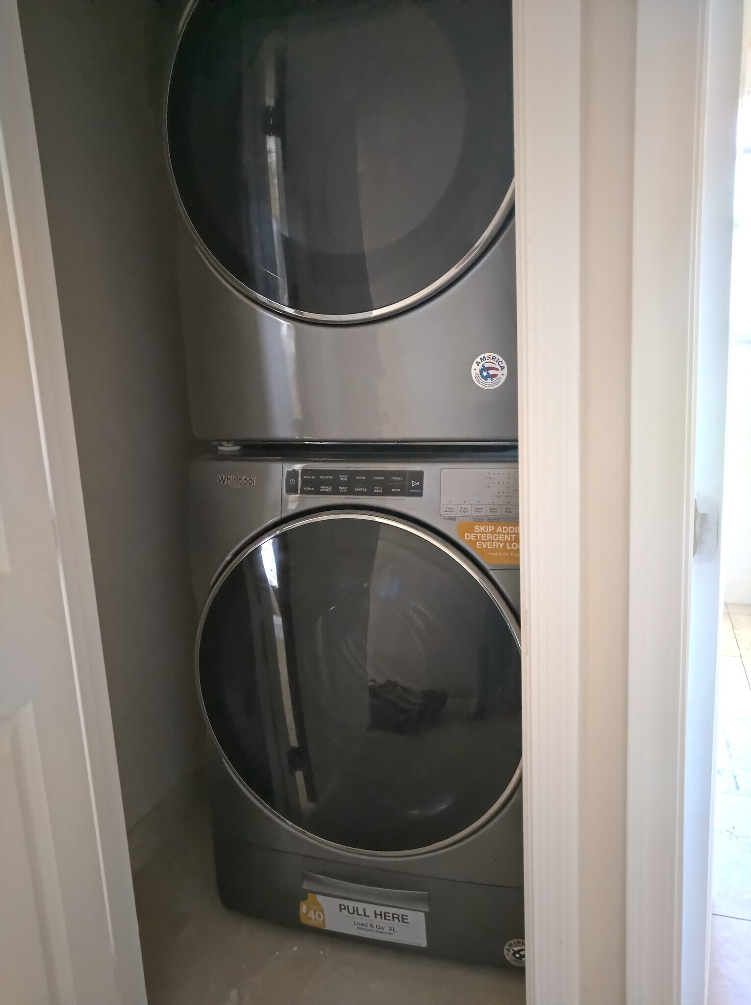 Washer / Dryer - 1536 E 8th St