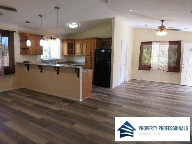 Building Photo - 38th in Orchidland