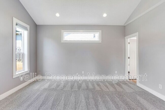 Building Photo - 5669 Cinnamon Teal St SE
