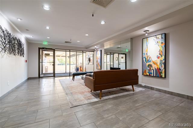 Building Photo - 800 N Pearl St