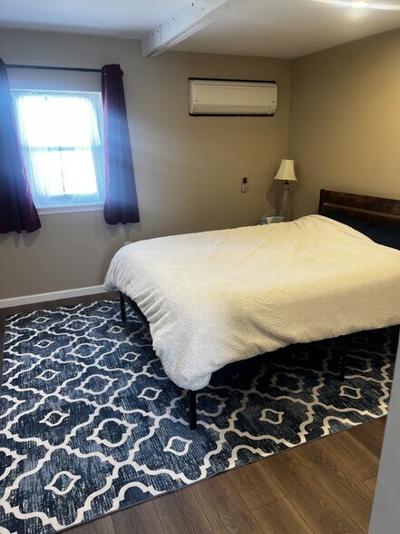 Bedroom 2 - 104 N Essex Ave