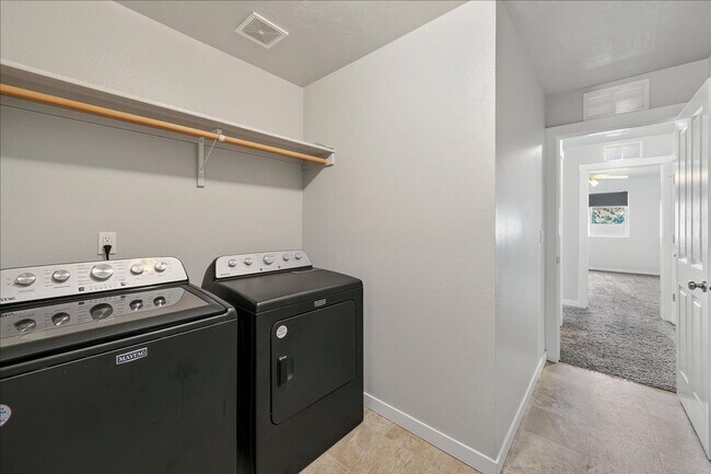 Building Photo - Charming 3-Bedroom Home with Fenced Yard in the Heart of Meridian