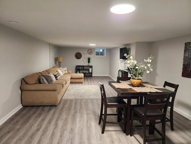 Building Photo - 1215 Trotwood Ave