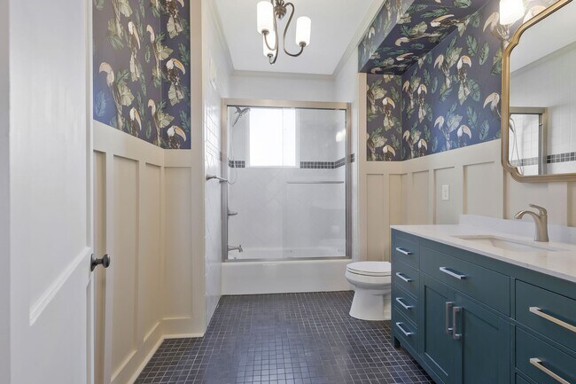 Building Photo - 4th Ave Riverside