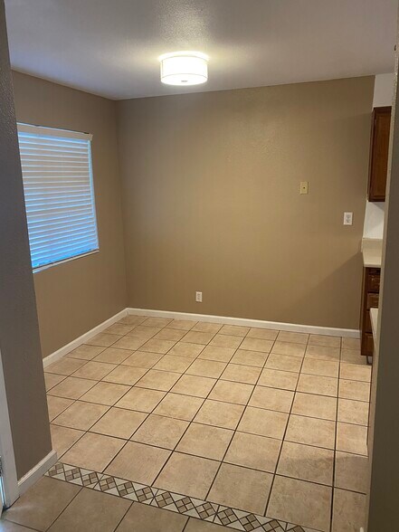 Building Photo - 42030 Blueflax Ave