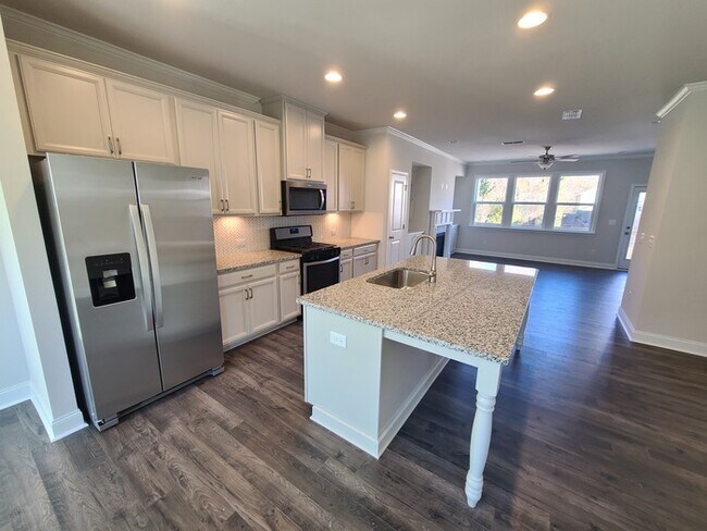 Building Photo - 3 Bed and 3 Bath Brand new ready for move-...