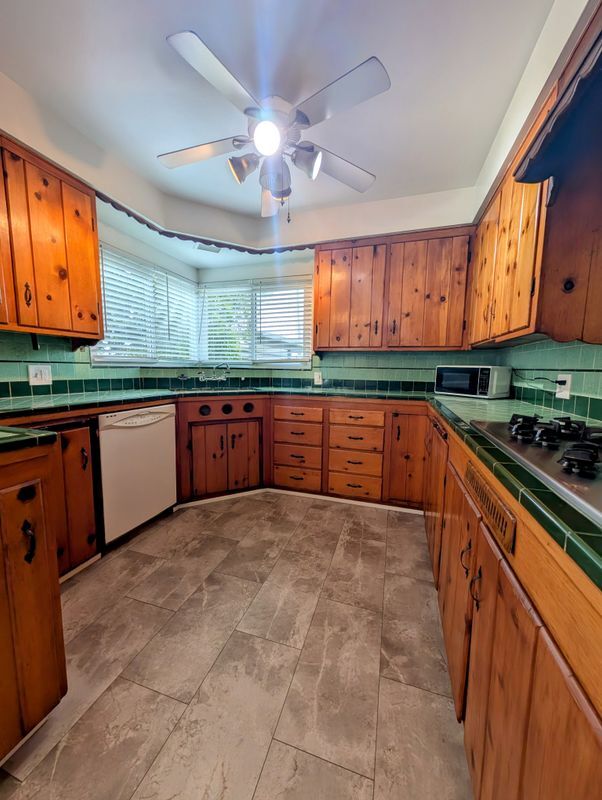 Building Photo - 1308 Claremont Pl