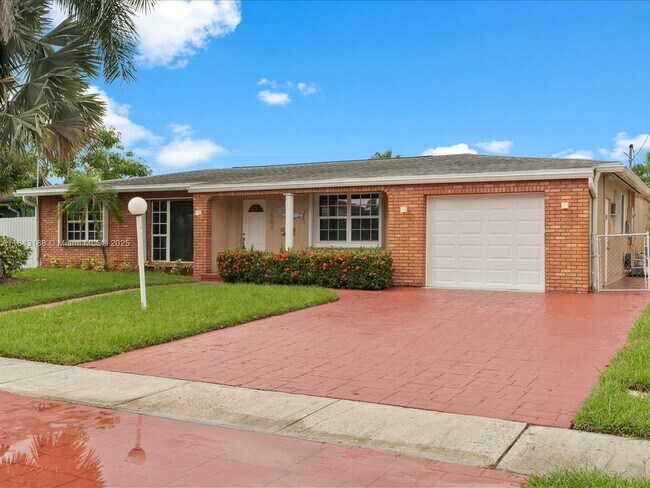 Building Photo - 1501 SW 57th Ave
